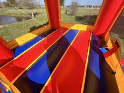 IMG 2108 1708900898 Red/yellow bounce house